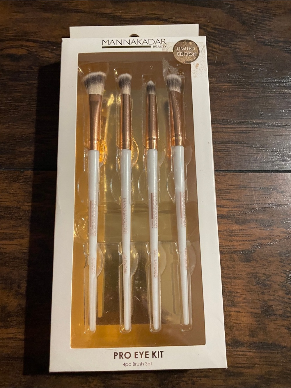 Manna Kadar Pro Eye Kit - White and Rose Gold 4pc Brush Set